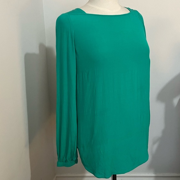 Striking Teal, Viscose Blouse - Picture 6 of 10
